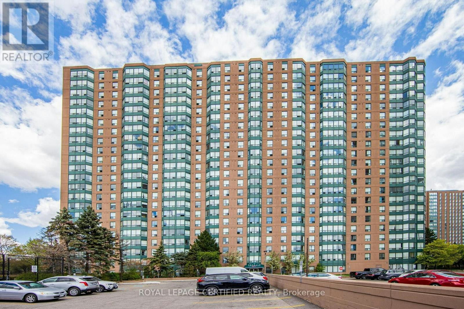 1605-135 Hillcrest Avenue, Mississauga, ON, L5B 4B1
