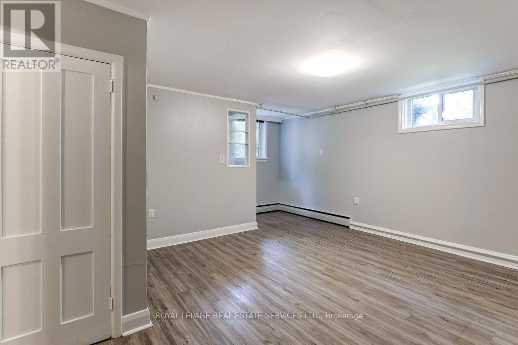 LOWER LEVEL 1-302 Maple Avenue, Oakville, ON, L6J 2H7 - 9
