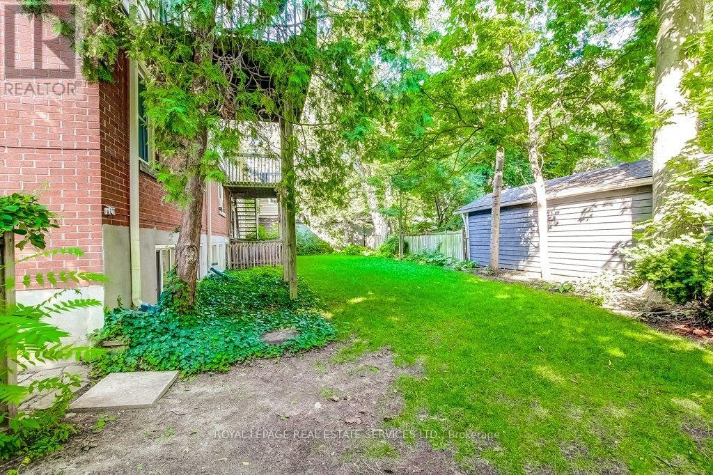LOWER LEVEL 1-302 Maple Avenue, Oakville, ON, L6J 2H7 - 32