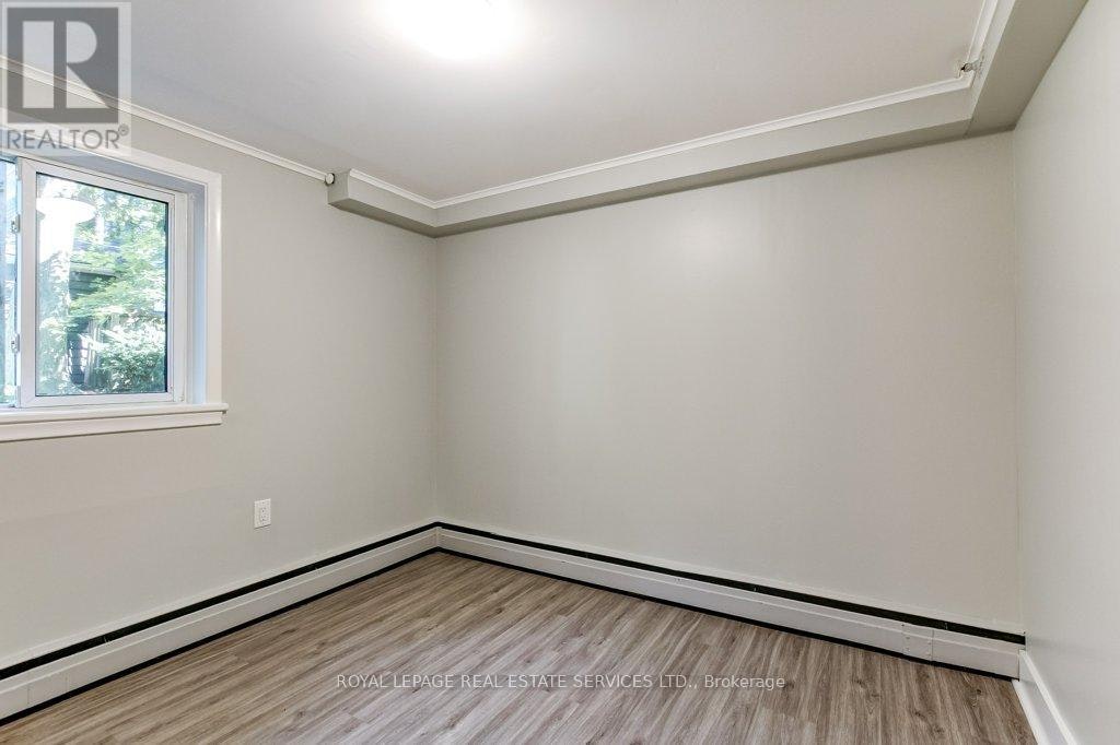 LOWER LEVEL 1-302 Maple Avenue, Oakville, ON, L6J 2H7 - 11