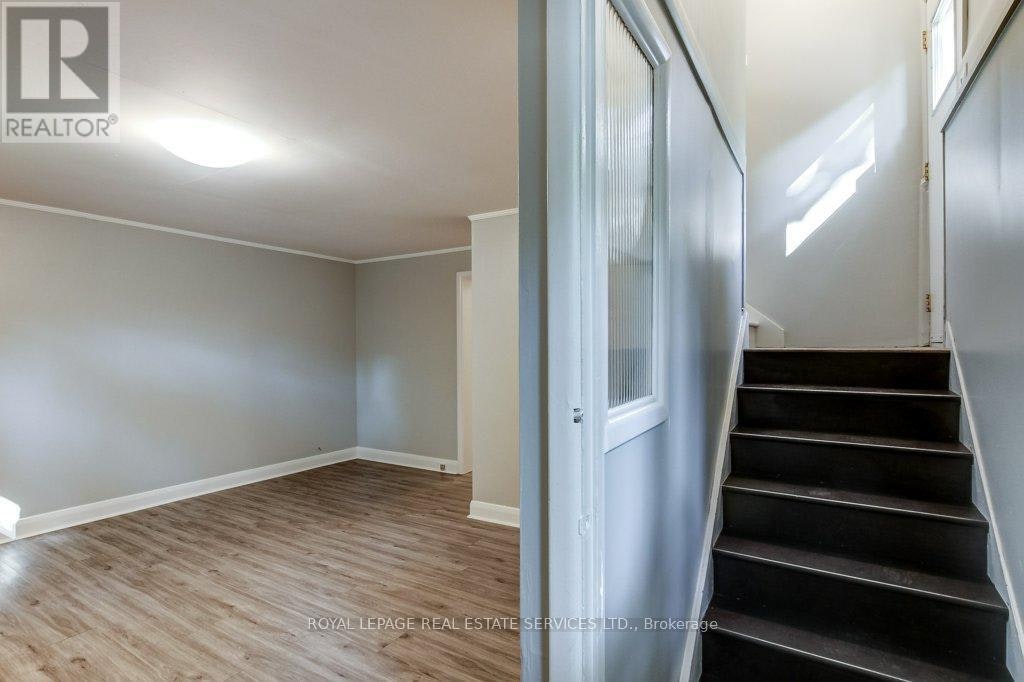 LOWER LEVEL 1-302 Maple Avenue, Oakville, ON, L6J 2H7 - 6