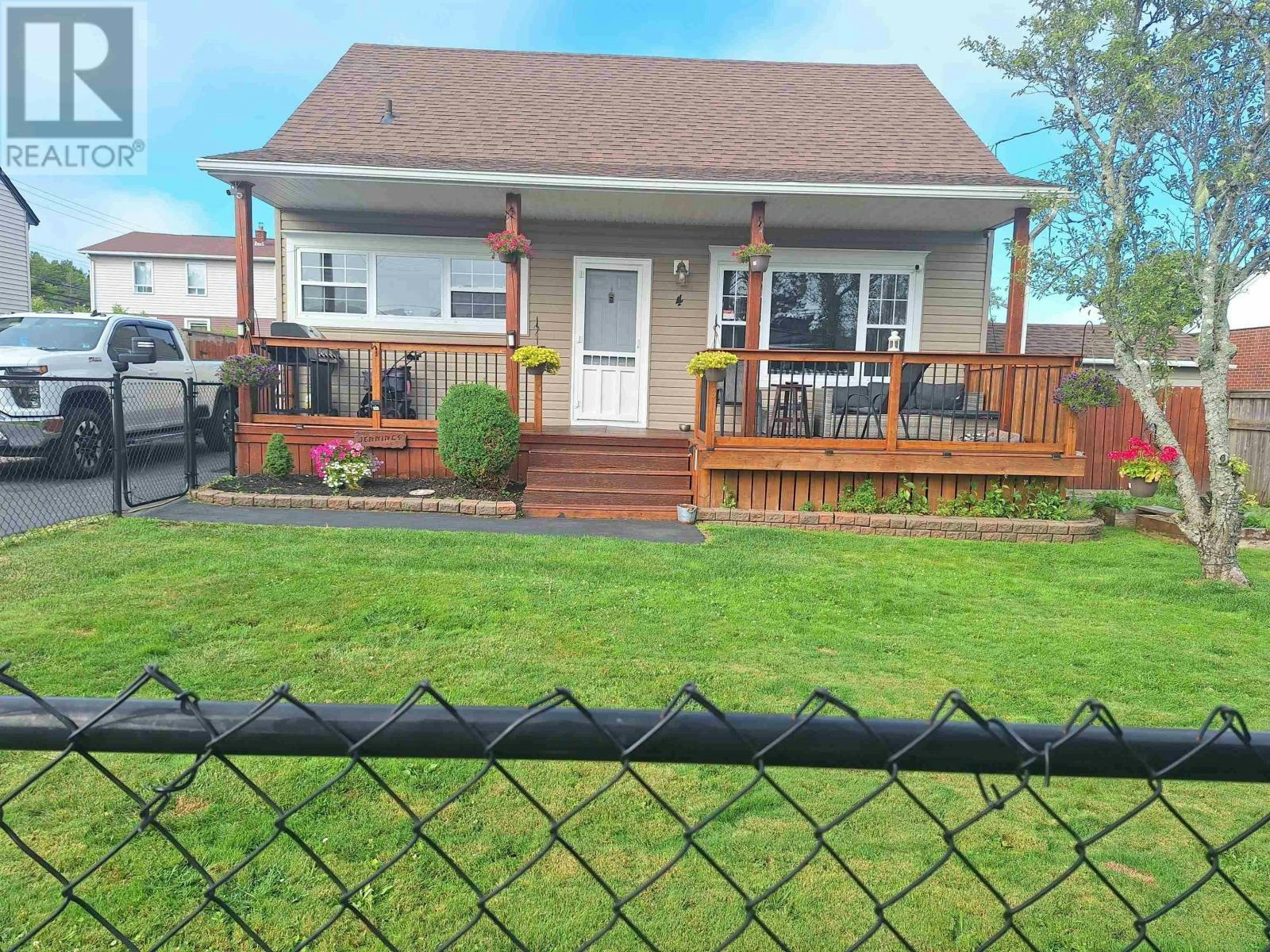 4 Elmdale Crescent, Halifax, NS, B3R 2G5