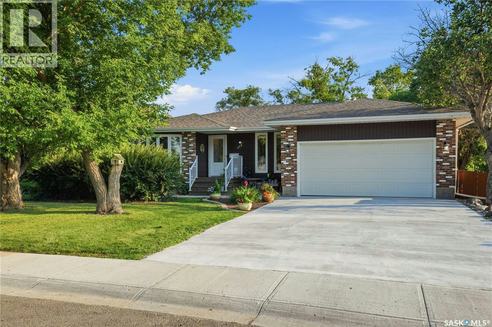 111 Minot Drive, Regina, SK, S4X 1B6