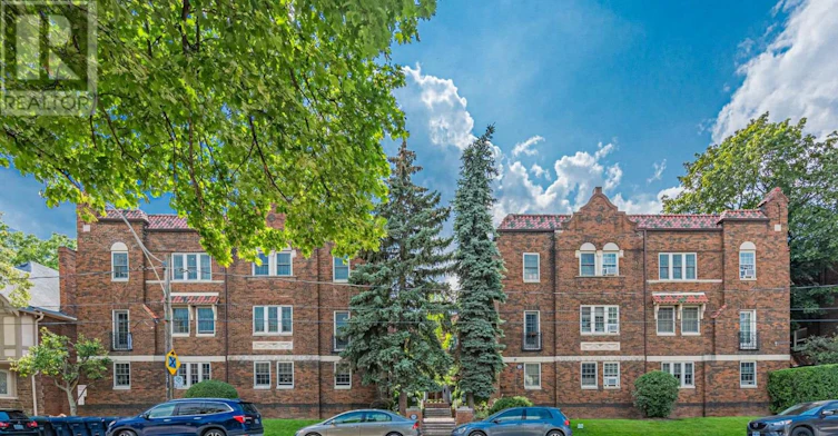 108-480 Oriole Parkway, Toronto, ON, M5P 2H8
