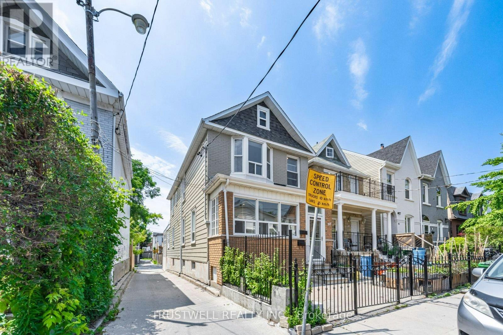A-90 Galt Avenue, Toronto, ON, M4M 2Z3