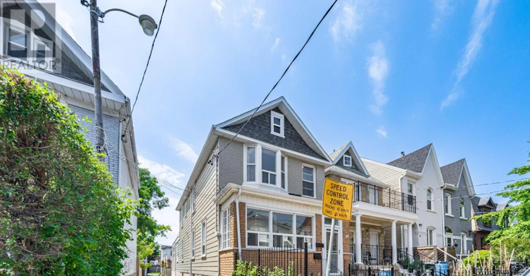 A-90 Galt Avenue, Toronto, ON, M4M 2Z3