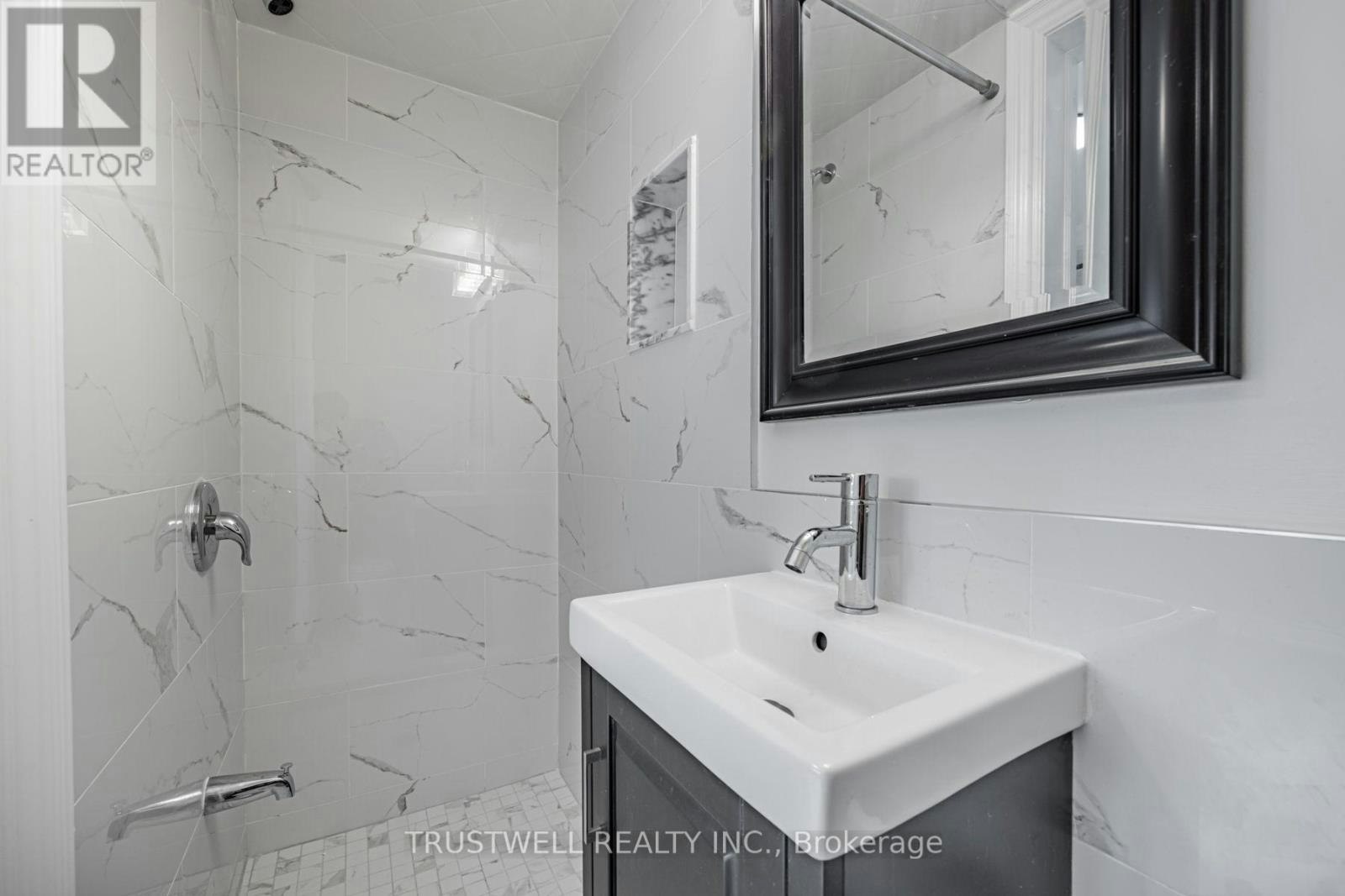 A-90 Galt Avenue, Toronto, ON, M4M 2Z3 - 9