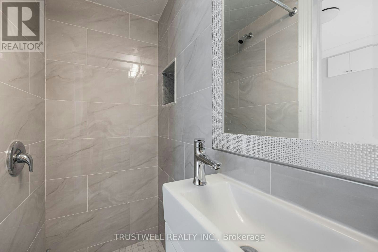 A-90 Galt Avenue, Toronto, ON, M4M 2Z3 - 7