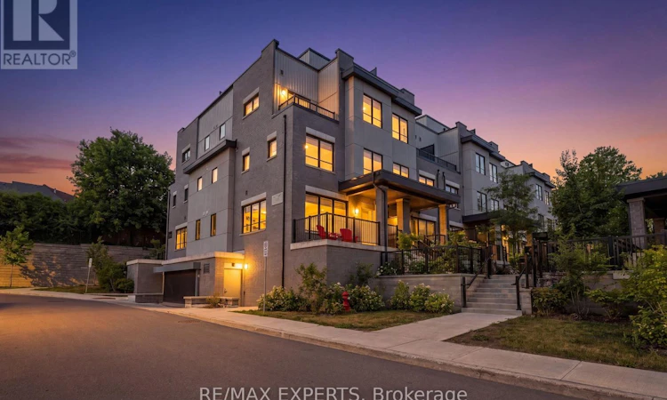 1-31 Baynes Way