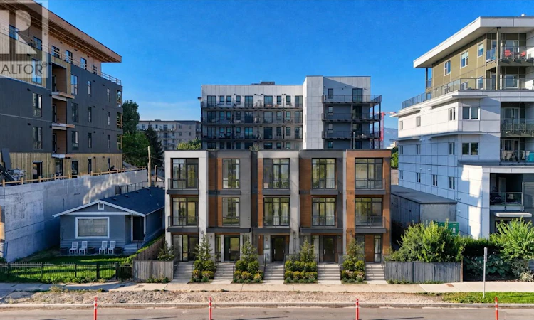 615 Clement Avenue