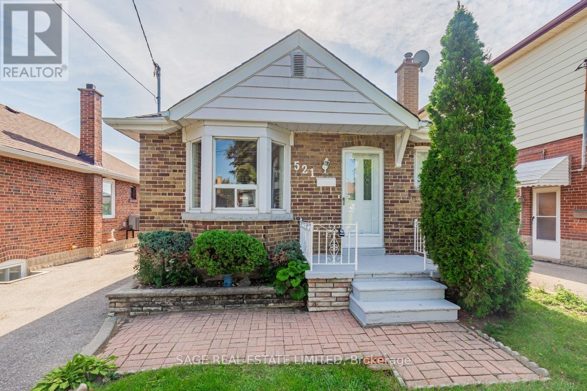 521 Glen Park Avenue, Toronto, ON, M6B 2G2
