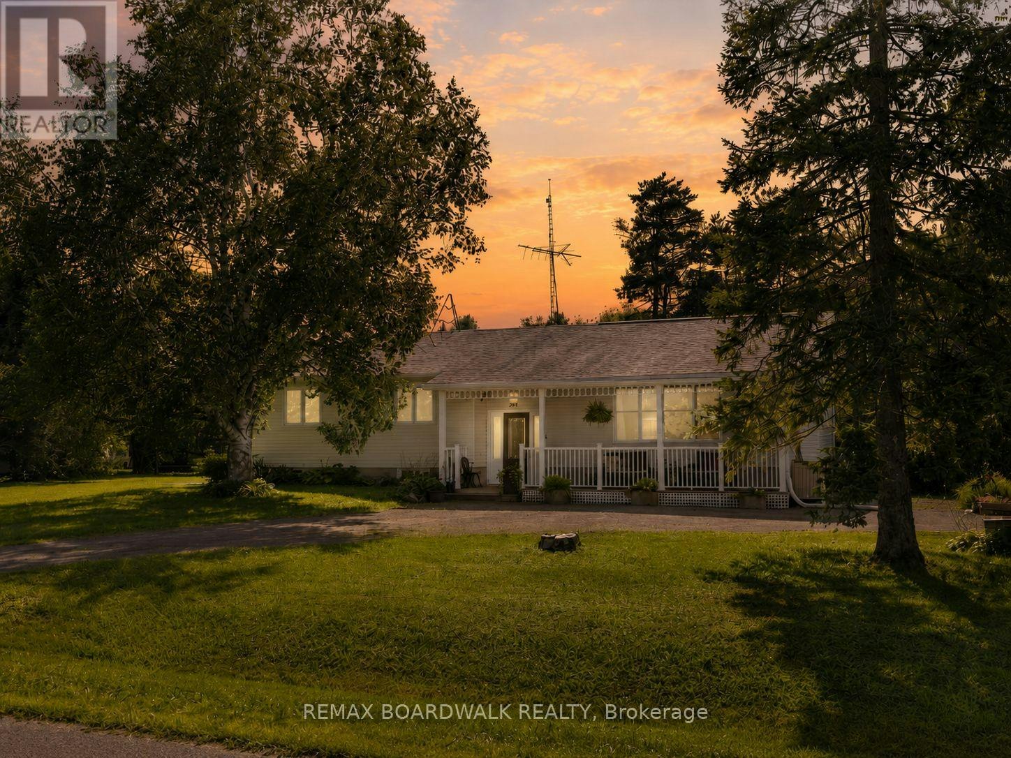 201 Linda Loop, Ottawa, ON, K0A 2H0