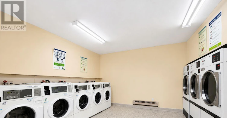 1006-70 Park Street E, Mississauga, ON, L5G 1M5 - 9