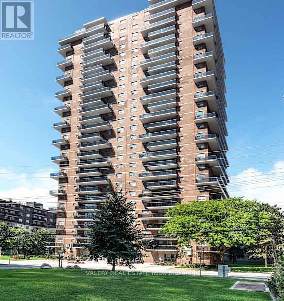 503-70 Park Street E, Mississauga, ON, L5G 1M5