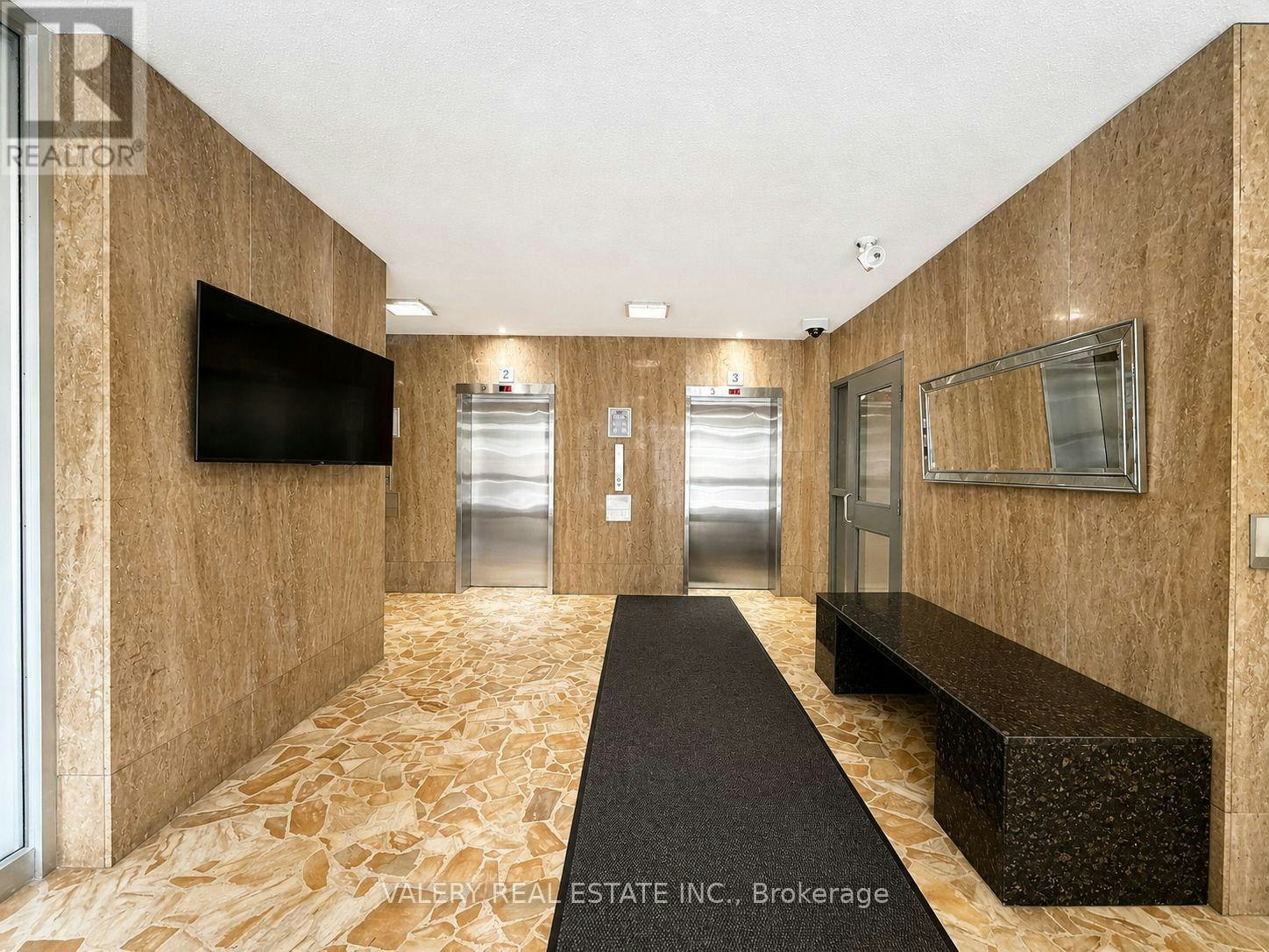 503-70 Park Street E, Mississauga, ON, L5G 1M5 - 2