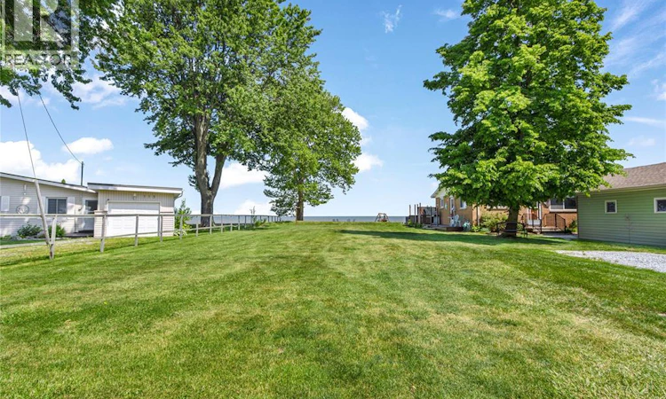 105 Island Crescent