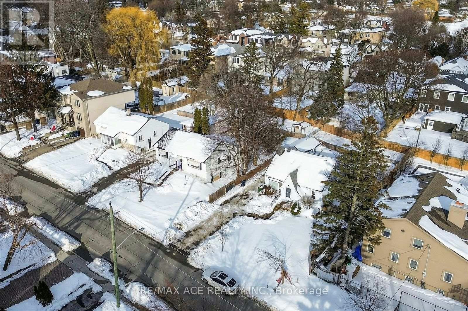 77 Brooklawn Avenue, Toronto, ON, M1M 2P7