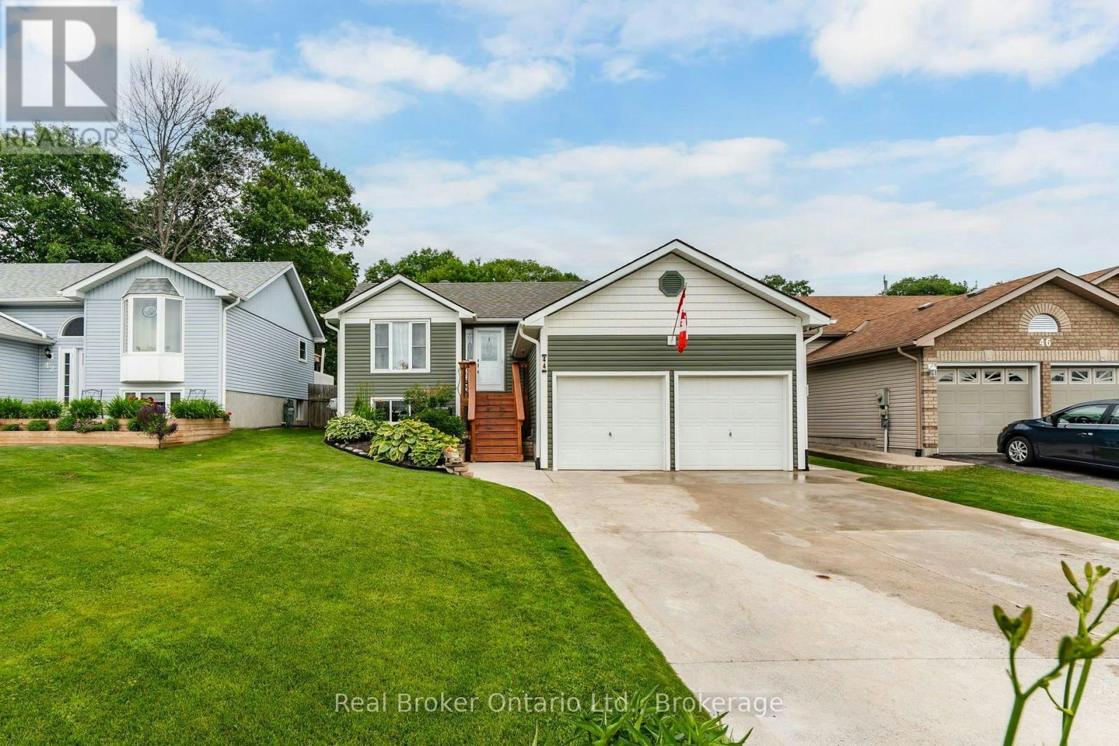44 Byrnes Crescent, Penetanguishene, ON, L9M 1V9