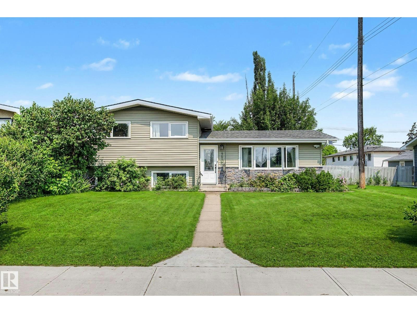 9516 129a Avenue NW, Edmonton, AB, T5E 0N8