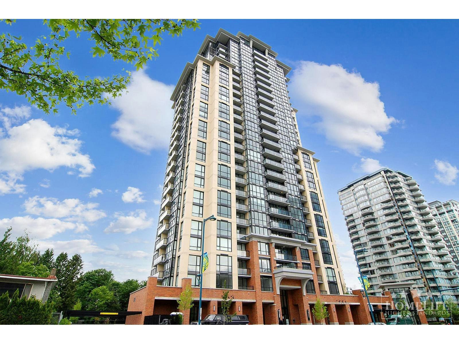 2002-10777 University Drive, Surrey, BC, V3T 0E7