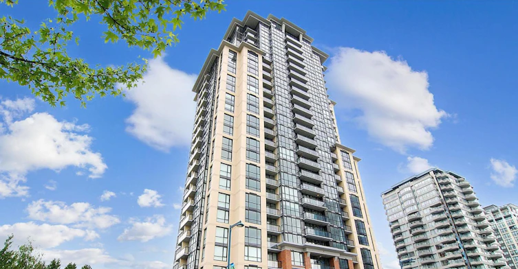 2002-10777 University Drive, Surrey, BC, V3T 0E7