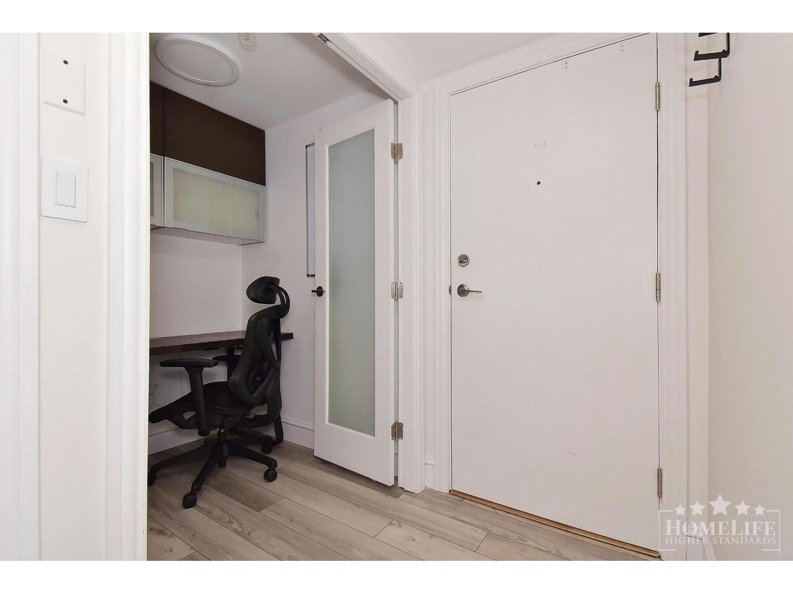 2002-10777 University Drive, Surrey, BC, V3T 0E7 - 12