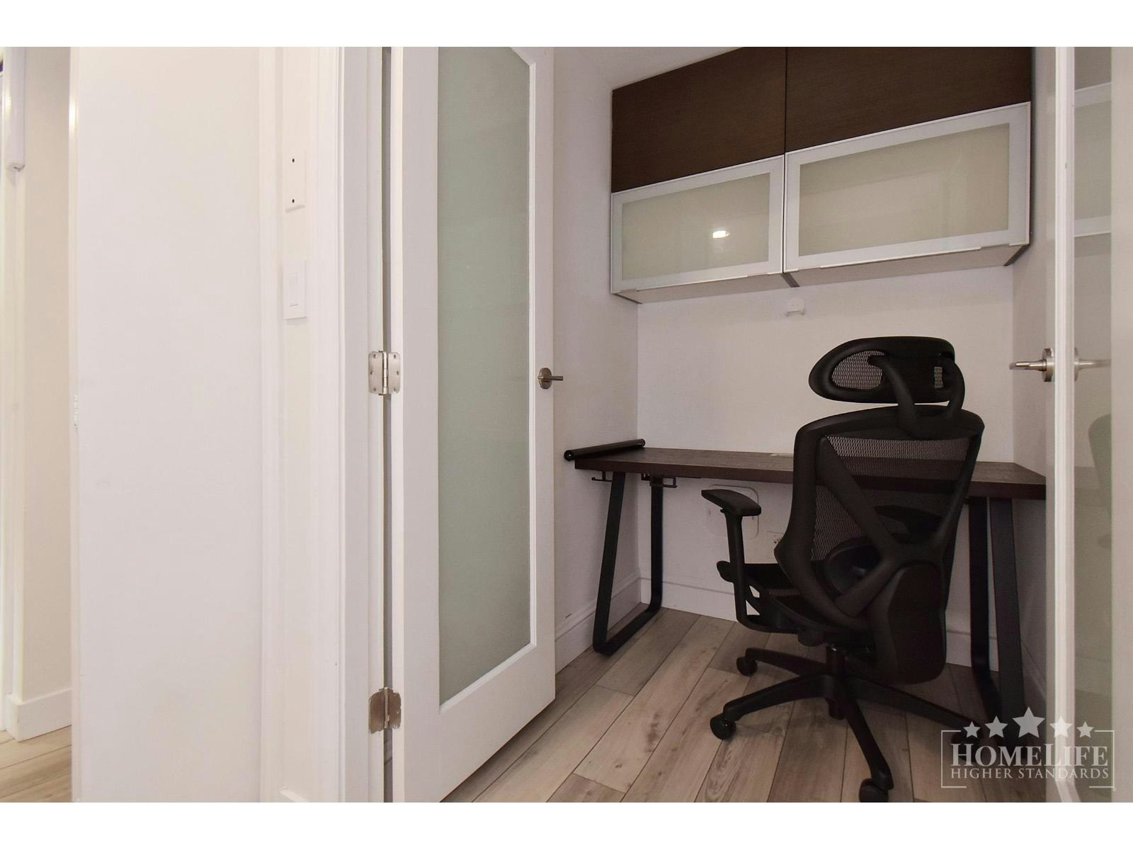 2002-10777 University Drive, Surrey, BC, V3T 0E7 - 13