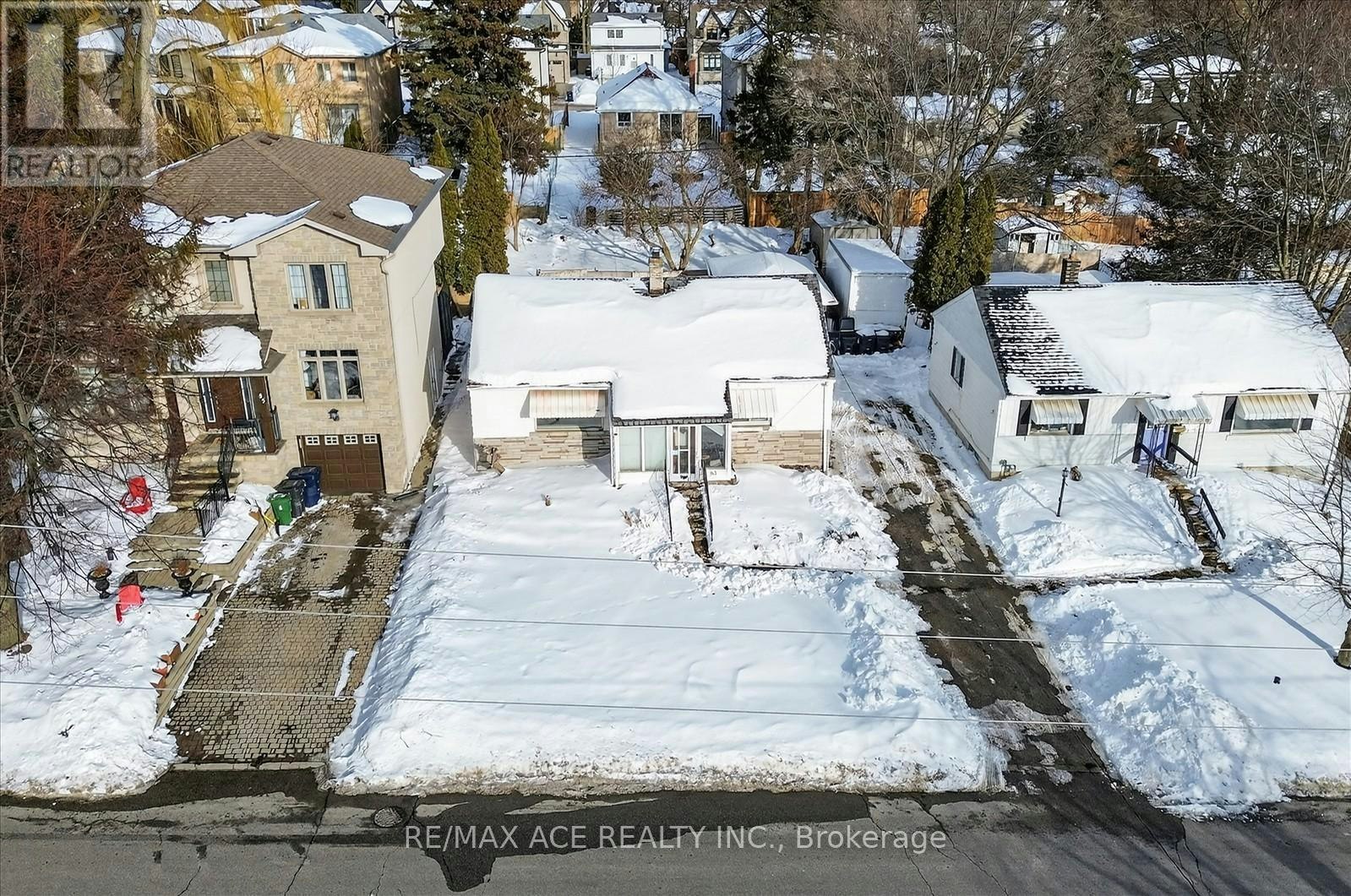 83 Brooklawn Avenue, Toronto, ON, M1M 2P7