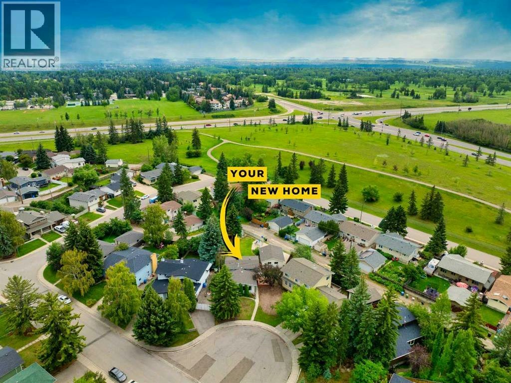 15 Southdale Bay SW, Calgary, AB, T2W 1W1