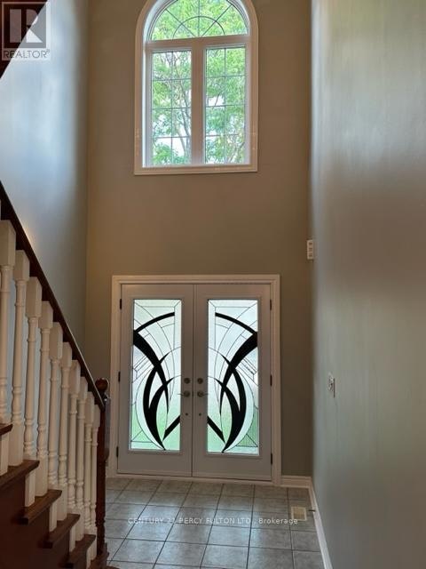 5 Hillpath Crescent, Brampton, ON, L6Z 4V1 - 2