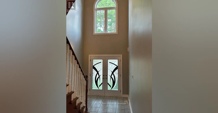 5 Hillpath Crescent, Brampton, ON, L6Z 4V1 - 2