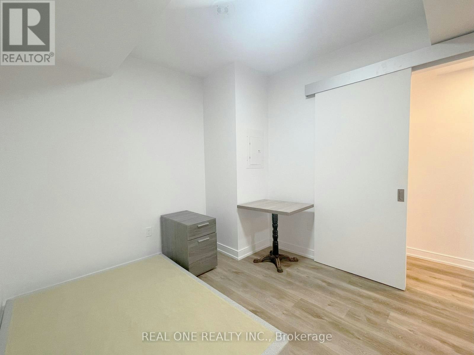 820-1 Jarvis Street, Hamilton, ON, L8R 0A8 - 9