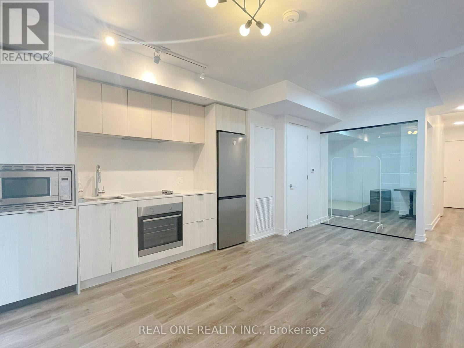 820-1 Jarvis Street, Hamilton, ON, L8R 0A8 - 2