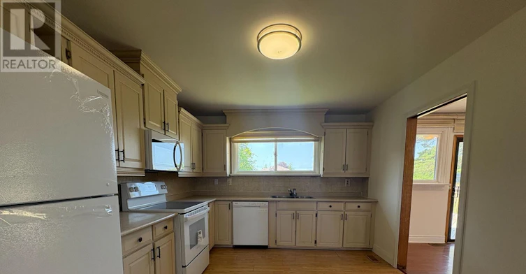 64 Canal Street, Georgina, ON, L4P 1K5 - 5