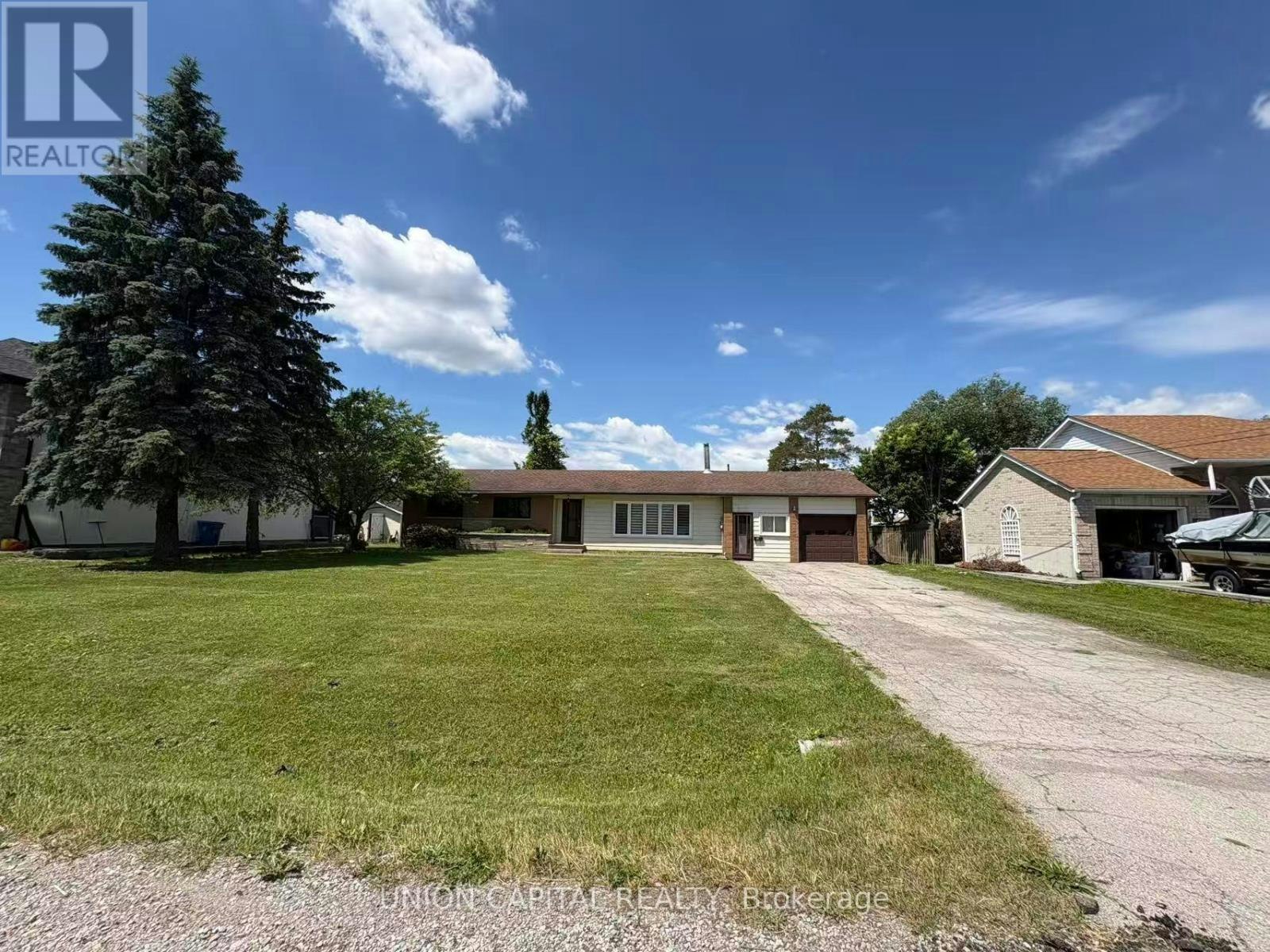 64 Canal Street, Georgina, ON, L4P 1K5