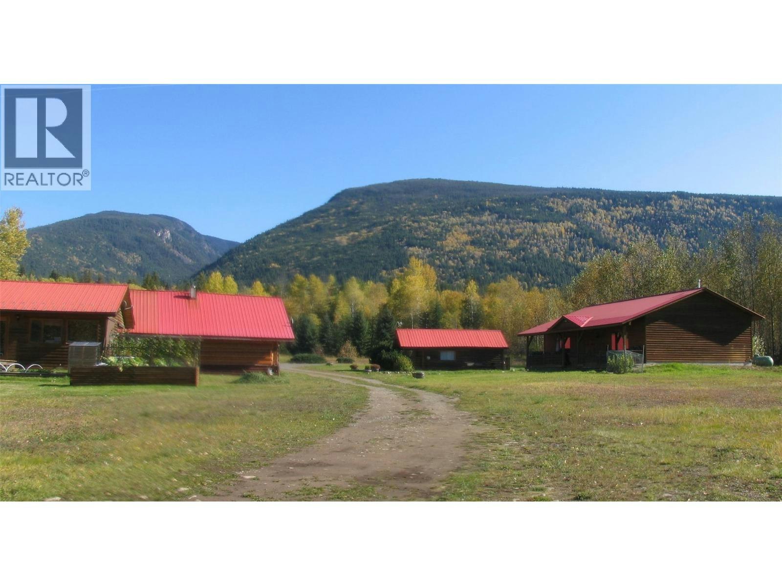 5177 Clearwater Valley Road, Clearwater, BC, V0E 1N1