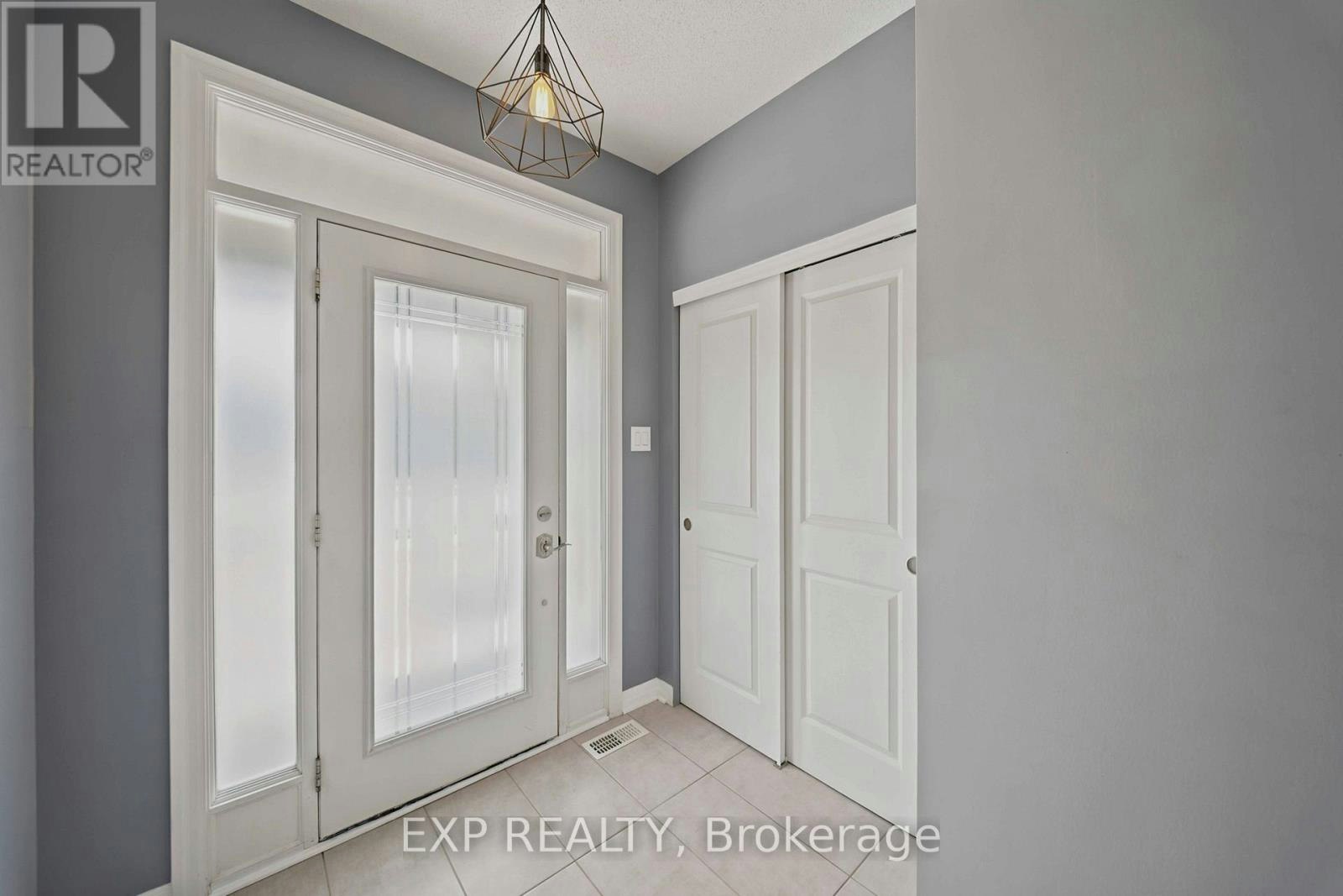615 Spring Valley Drive, Ottawa, ON, K1W 0C6 - 2