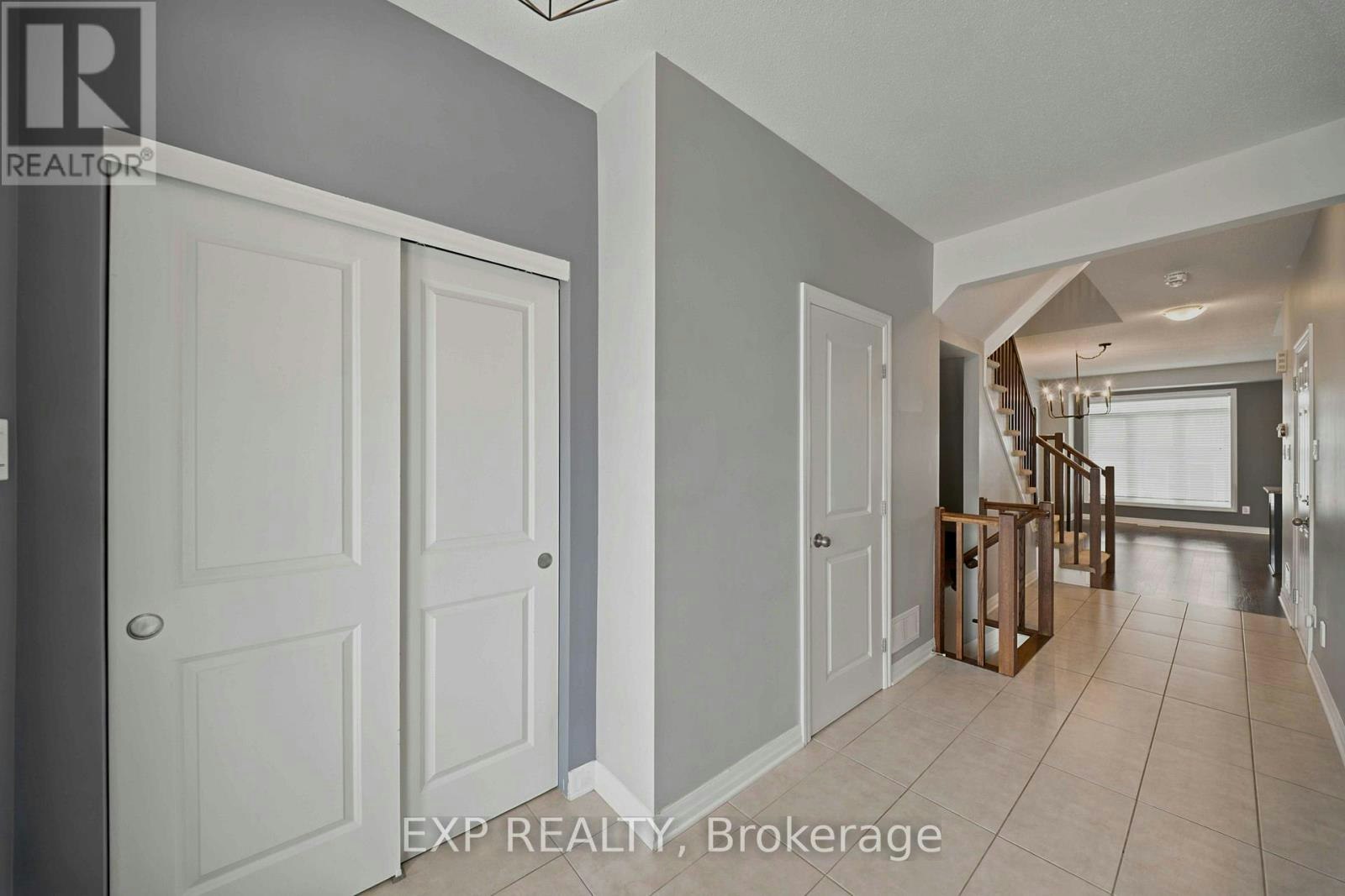 615 Spring Valley Drive, Ottawa, ON, K1W 0C6 - 3
