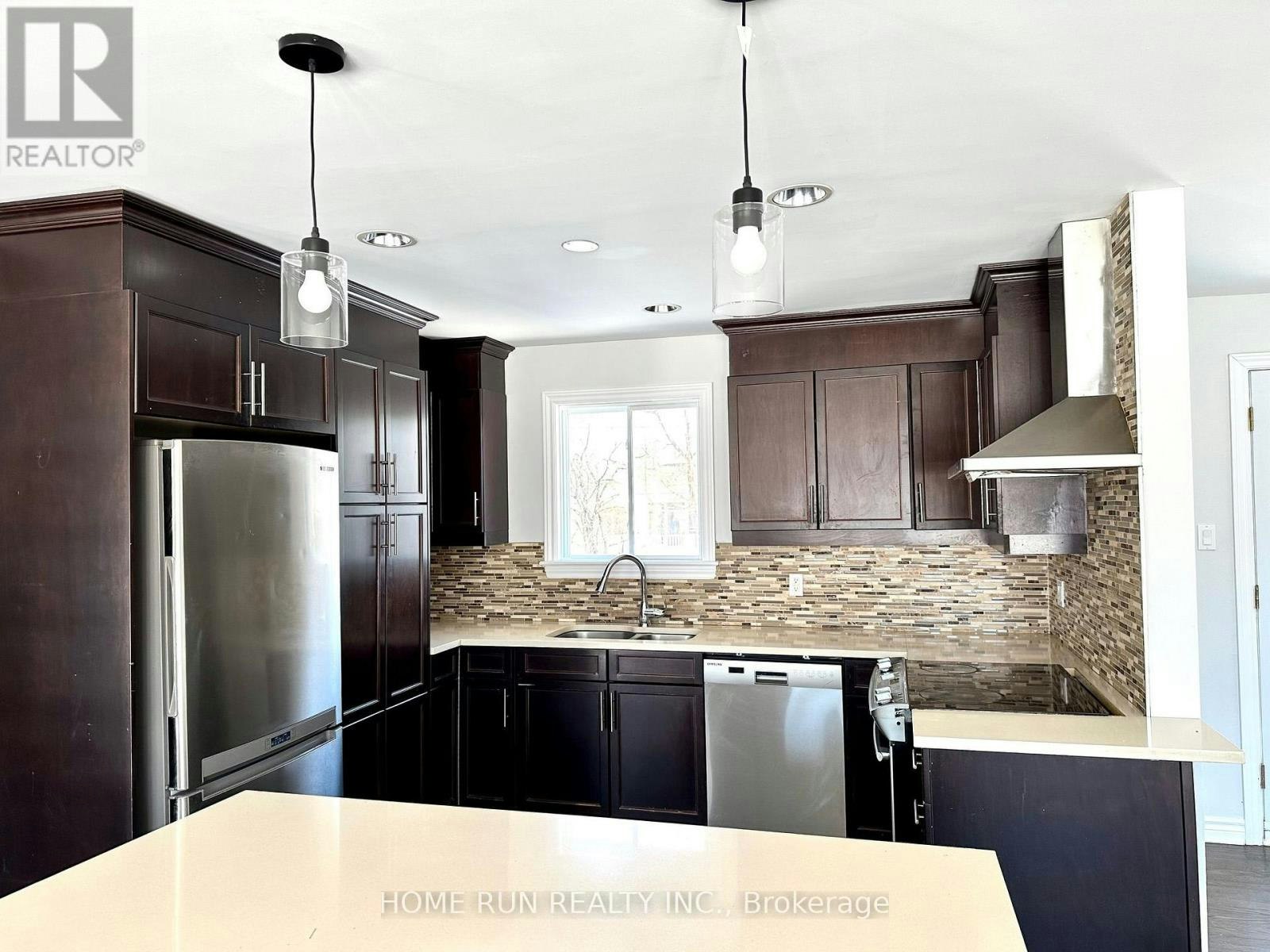 71 Ashburn Drive, Ottawa, ON, K2E 6N4 - 4