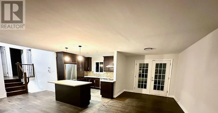 71 Ashburn Drive, Ottawa, ON, K2E 6N4 - 2