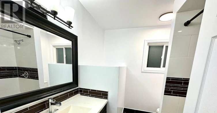 71 Ashburn Drive, Ottawa, ON, K2E 6N4 - 7
