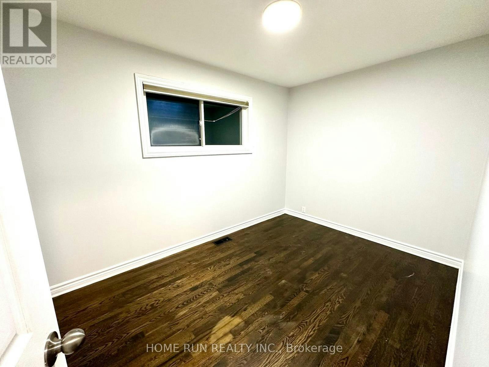 71 Ashburn Drive, Ottawa, ON, K2E 6N4 - 6