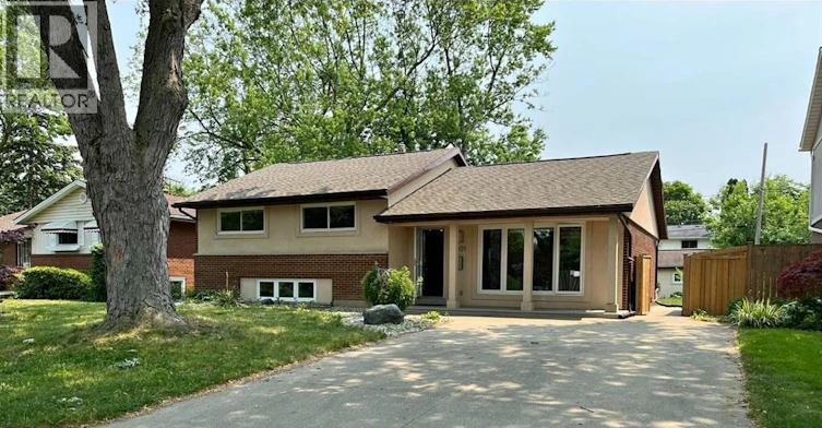 4091 Churchill Drive, Windsor, ON, N9G 2E6