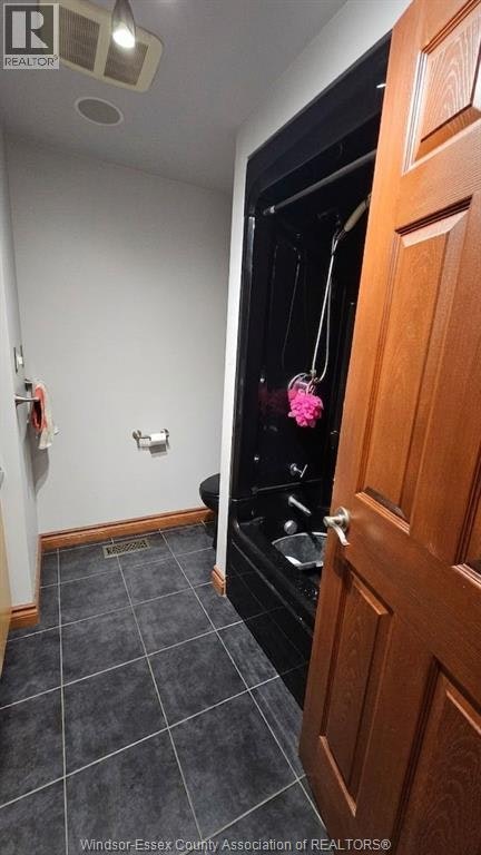 4091 Churchill Drive, Windsor, ON, N9G 2E6 - 5