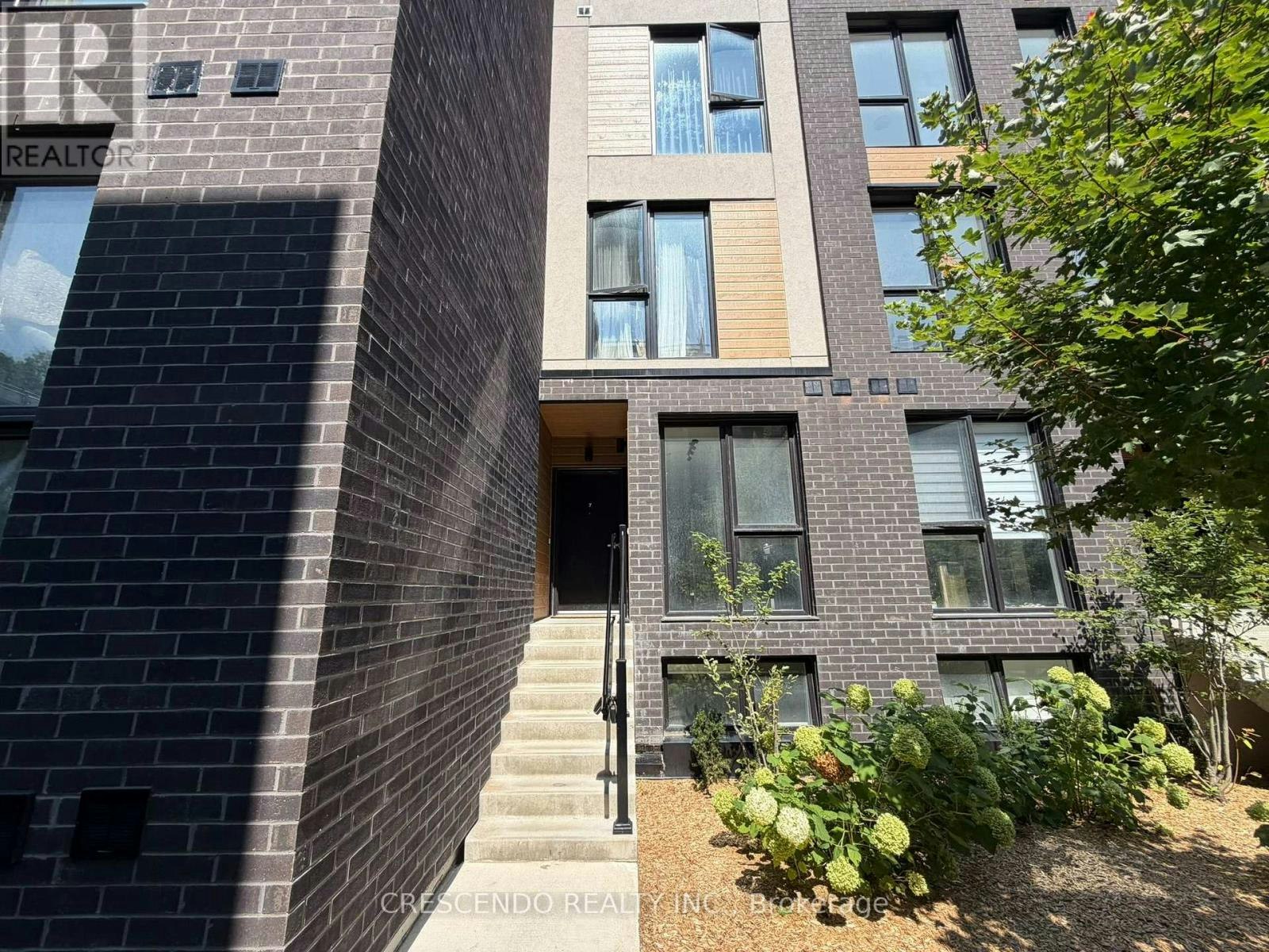 8-176 Clonmore Drive, Toronto, ON, M1N 0B9 - 3