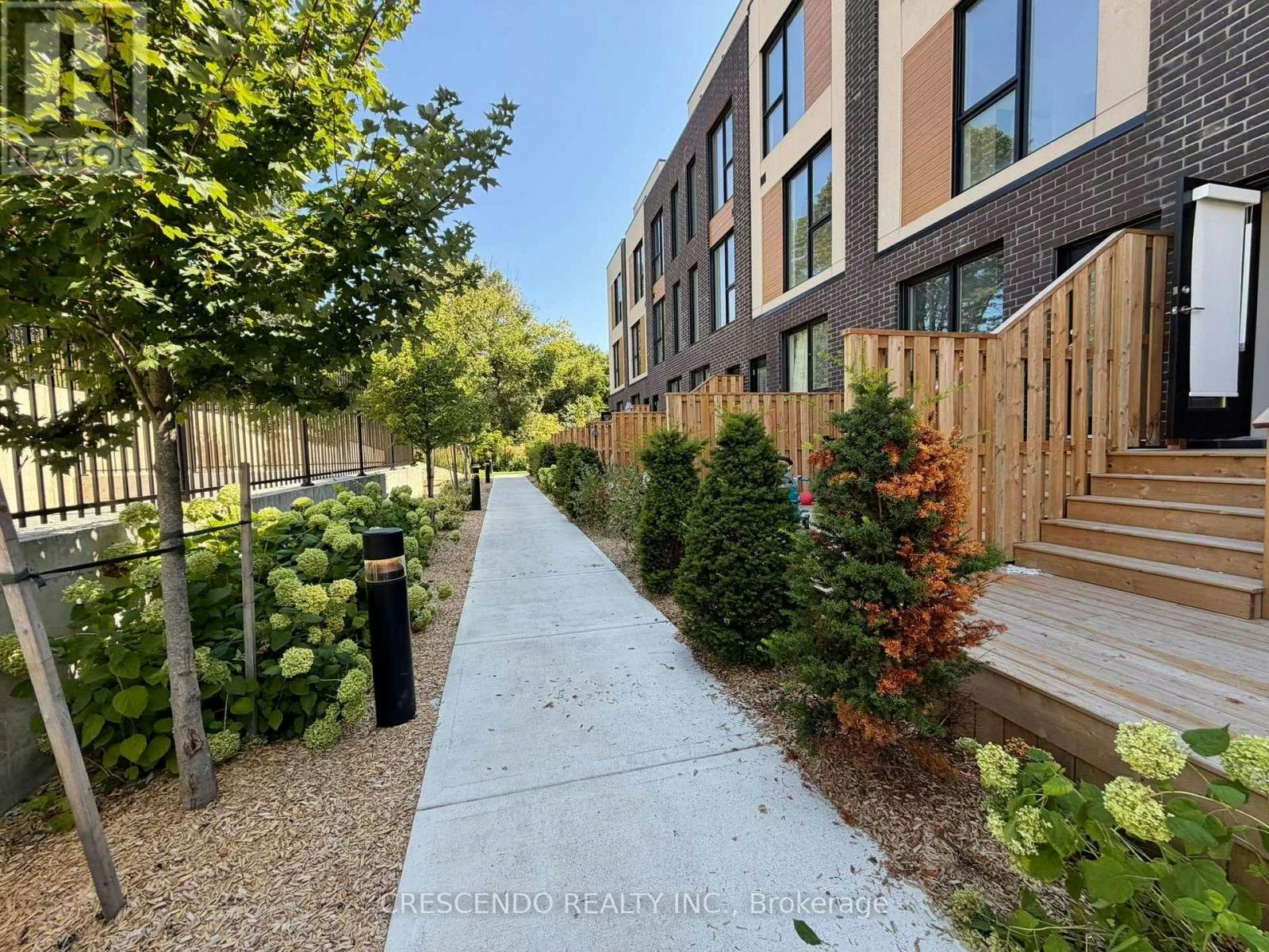 8-176 Clonmore Drive, Toronto, ON, M1N 0B9 - 12