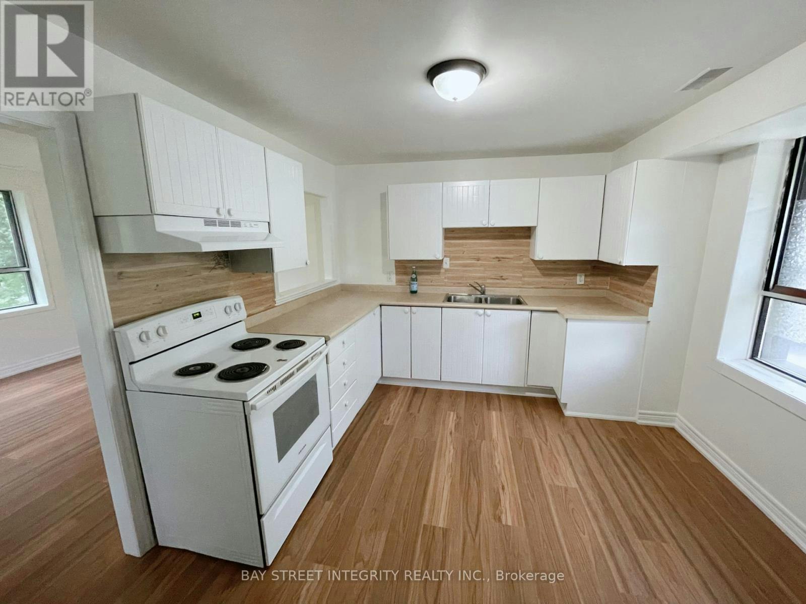 1ST FLOOR-320 Miami Drive, Georgina, ON, L4P 2Z7 - 2