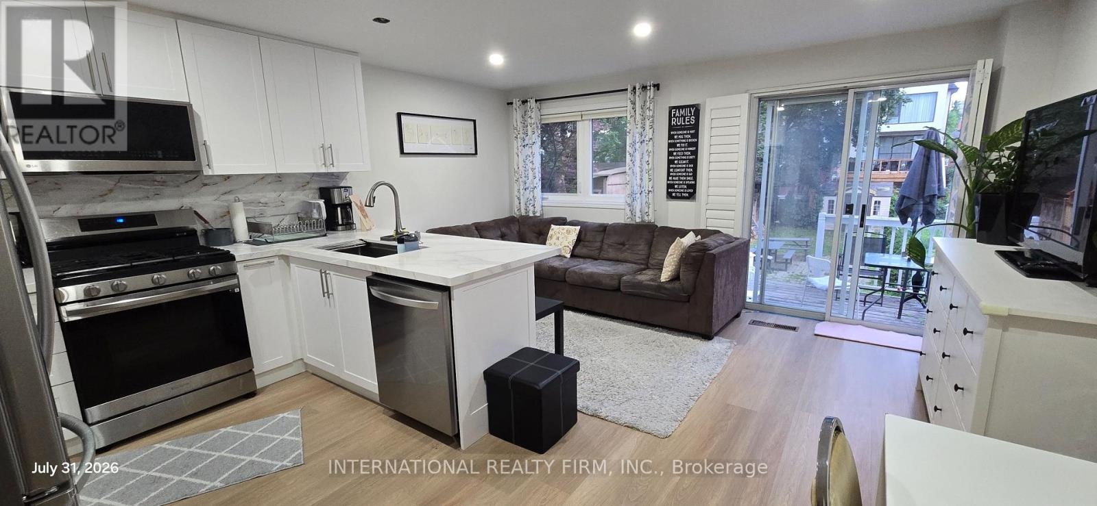 MAIN-261 Soudan Avenue, Toronto, ON, M4S 1W2