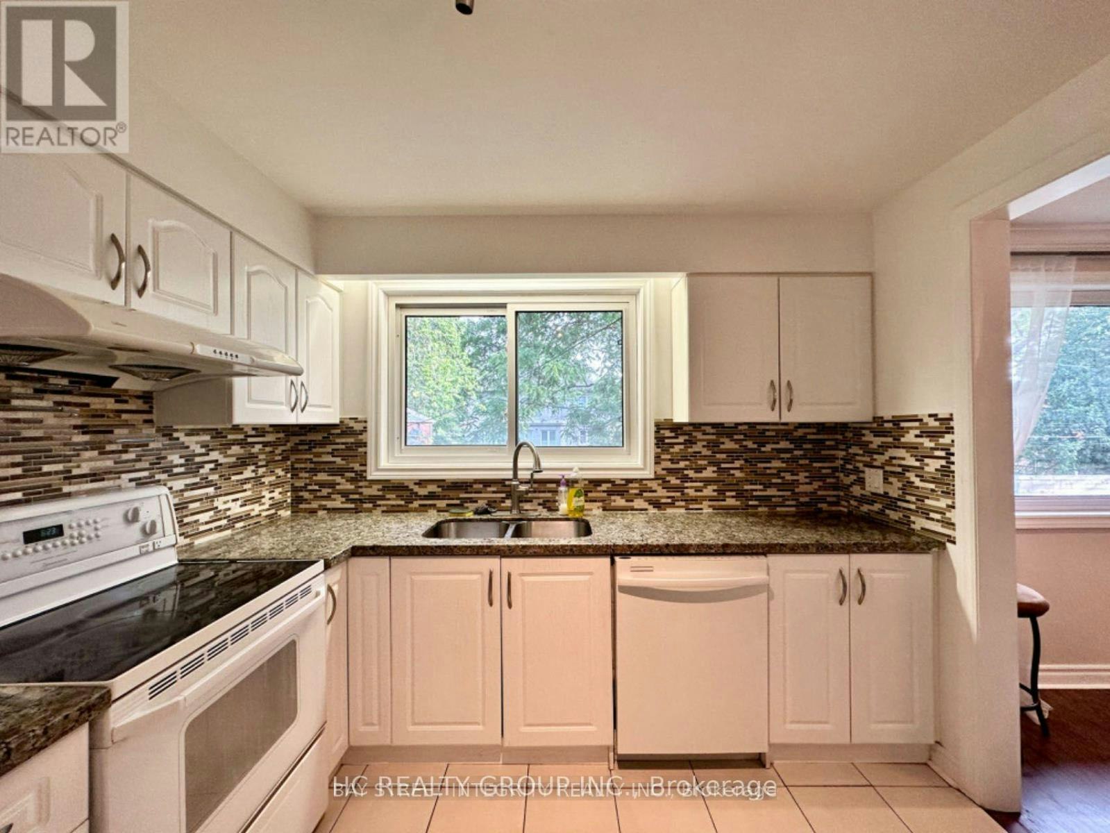 35 Lailey Crescent, Toronto, ON, M2N 4H2 - 5
