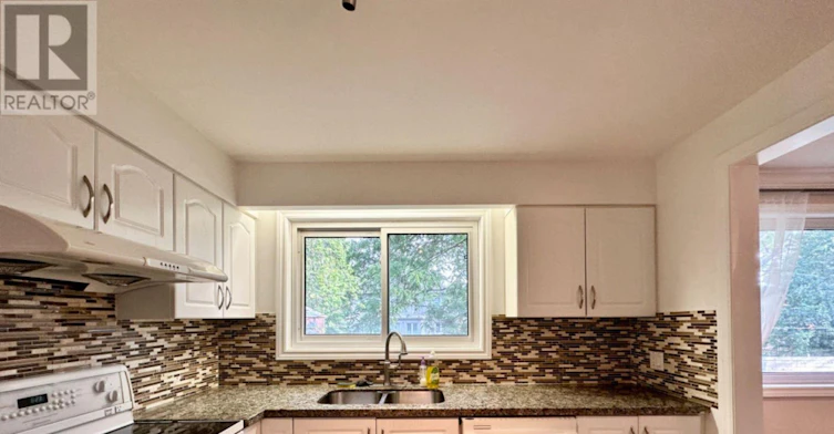 35 Lailey Crescent, Toronto, ON, M2N 4H2 - 5